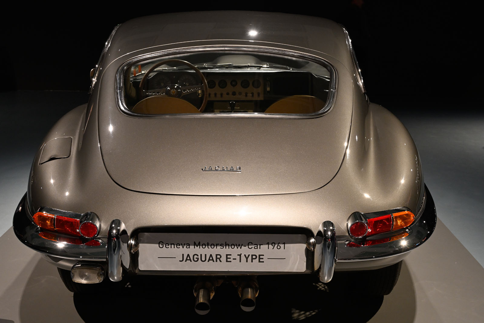 Jaguar E-Type Coupe_06